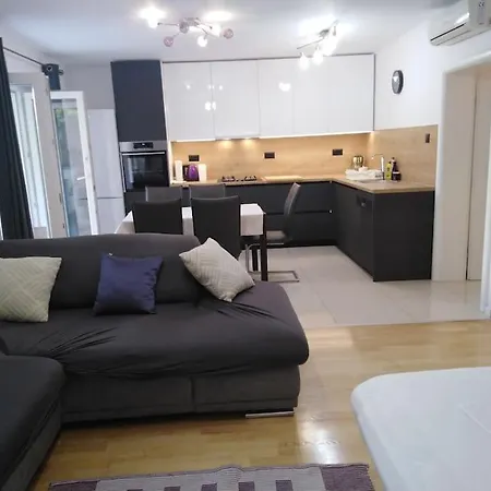 Apartment Joskic Nedaleko Plaze Makarska